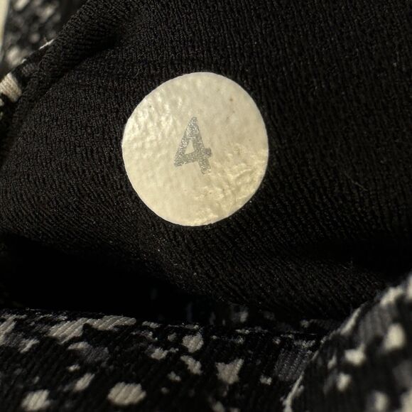 Lululemon Pace‎ Rival Crop Marathon Splatter White Black Leggings Womens Size 4 - Picture 8 of 10